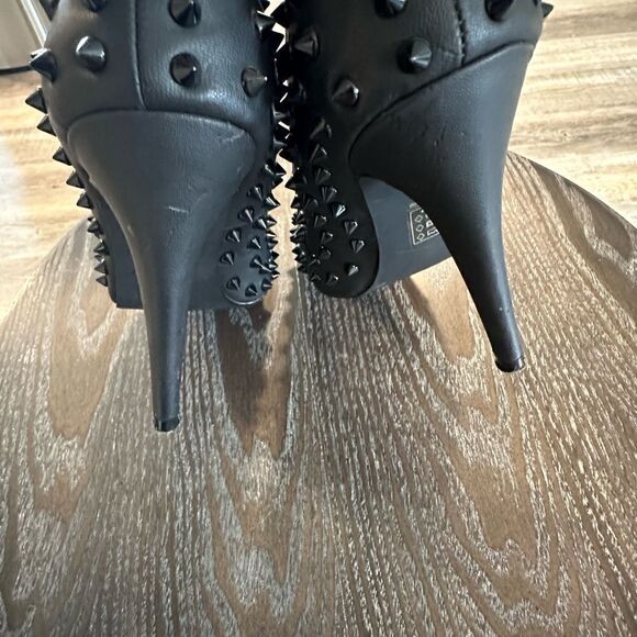 Michael Antonio Lane spiked pumps black size 7 - Picture 4 of 5